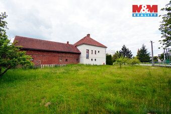 Nabízíme na prodej rodinný dům v obci Babice okr. Hradec Krá