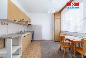 Nabízíme k prodeji slunný byt 2+1 o užitné ploše 59 m² v kli