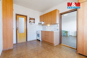 Nabízíme k prodeji prostorný byt 4+1 o užitné ploše 82 m² v 