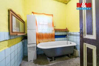 Nabízíme k prodeji rodinný dům na samotě uprostřed přírody v