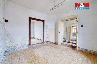 Nabízíme k prodeji prostorný rodinný dům o užitné ploše 343 