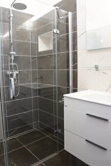 Hledáte klidné bydlení nedaleko centra, blízko přírody a spo