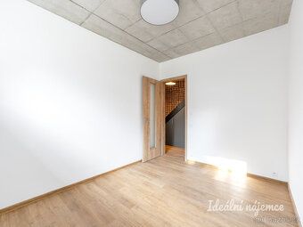 K dlouhodobému pronájmu nabízíme luxusní světlý, částečně za