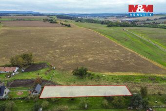Nabízíme k prodeji investiční stavební pozemek o rozloze 942