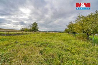 Nabízíme k prodeji investiční stavební pozemek o rozloze 942