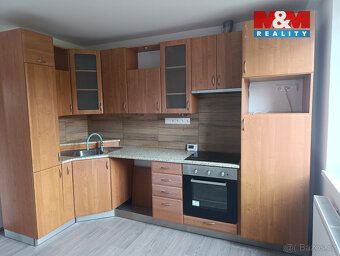 Dovolujeme si nabídnout k pronájmu byt 3+1 na ulici Zámecká 