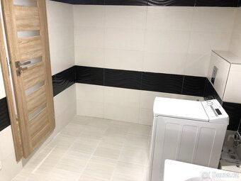 Pronájem moderní garsonky 1+kk, 36 m², po kompletní rekonstr