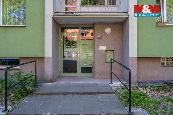 Prodej bytu 2+1 o výměře 58 m² v panelovém domě v Jílovém u 