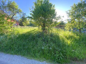 Nabízíme k prodeji krásný pozemek o velikosti 830 m² ve velm