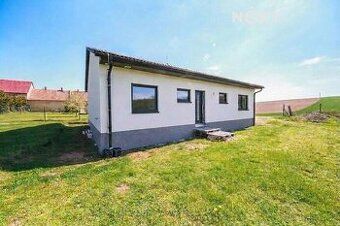 Nabízíme ke koupi novostavbu samostatně stojícího rodinného 