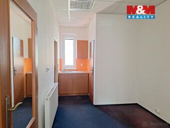 Nabízíme k prodeji čtyřpatrový dům po rekonstrukci, který je