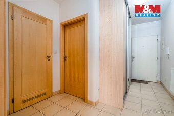 Nabízíme k prodeji světlý a prakticky řešený byt o dispozici