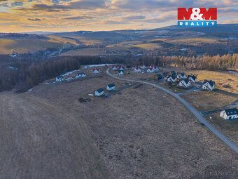 Nabízíme pozemek určený k výstavbě objektu určeného k rodinn