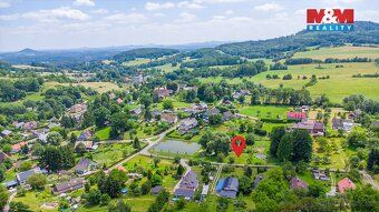 Nabízíme ke koupi pozemek o výměře 977 m² v klidné a malebné