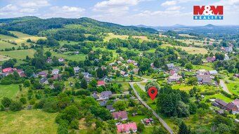 Nabízíme ke koupi pozemek o výměře 977 m² v klidné a malebné