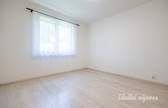 K dlouhodobému podnájmu nabízíme krásný prosluněný bungalov 