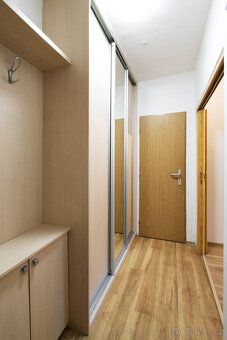 K dlouhodobému pronájmu nabízíme prosvětlený byt 1+kk, 25 m2