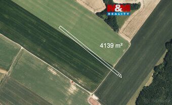 Nabízíme k prodeji rekreační pozemek o výměře 878 m² v klidn