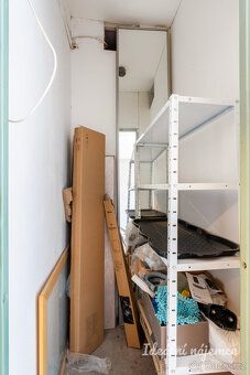 K dlouhodobému pronájmu nabízíme hezký světlý byt 1+kk o roz