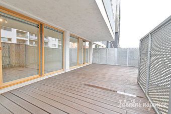 K dlouhodobému podnájmu nabízíme moderní byt o dispozici 2+k