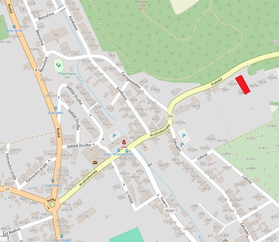 Stavební pozemek o rozloze 728 m2 s povolením stavby v Dubí 