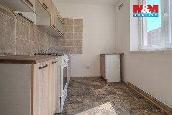 Exkluzivně nabízíme k prodeji družstevní byt 2+1 s proskleno