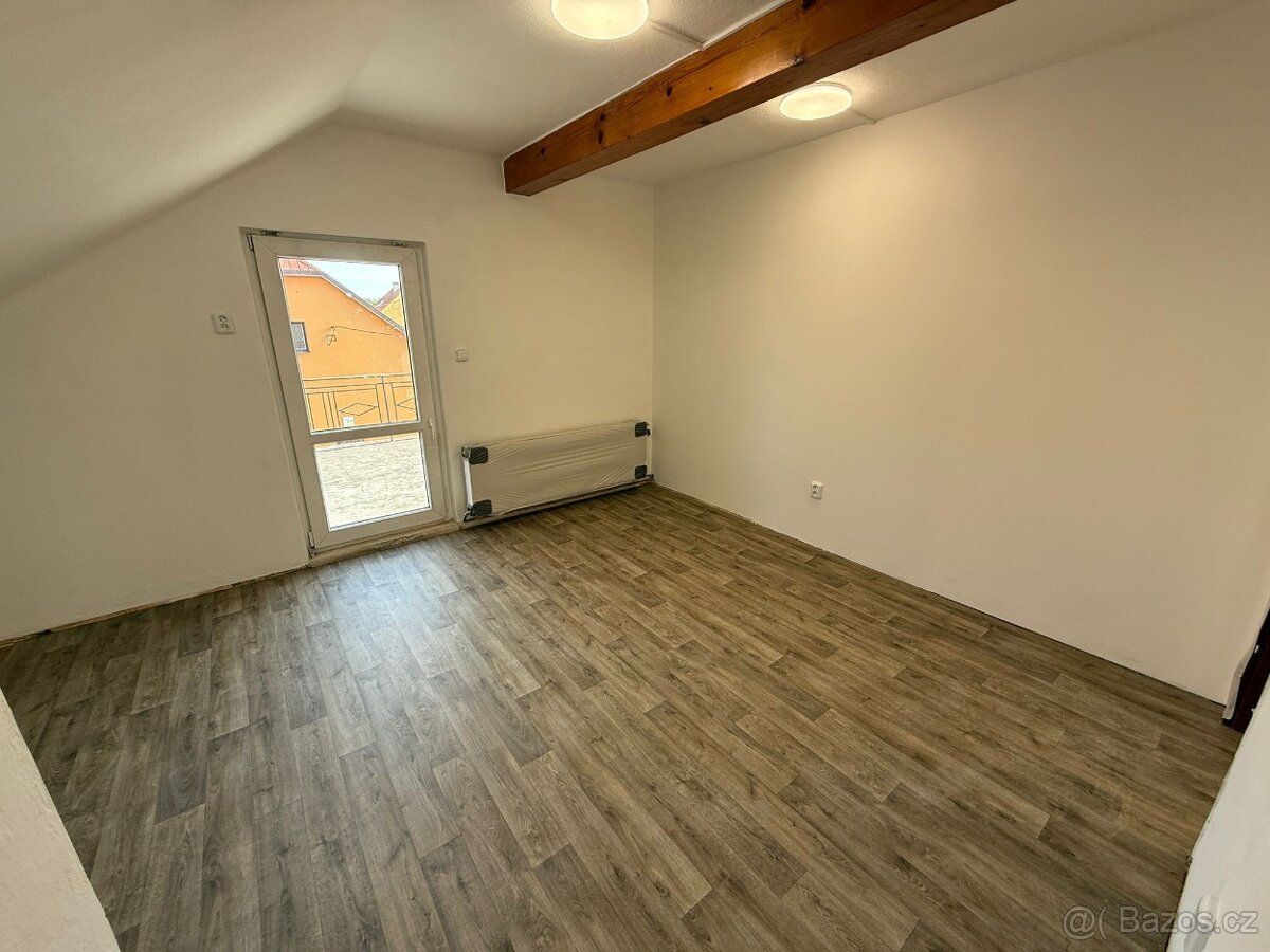 Dobrý den, nabízíme pokoje k pronájmu v rodinném domě v Mošn