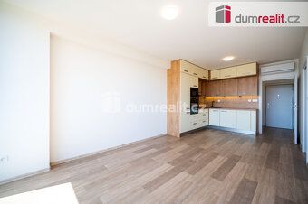 + zálohy na energie 2.600,- Kč/měsíc. Elektrická energie se 