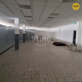 Pronajmeme volné obchodni,skladové,kancelářské prostory na a