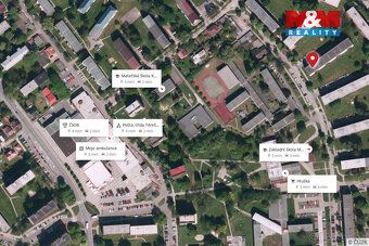 Exkluzivně nabízíme k prodeji družstevní byt 2+1 s proskleno