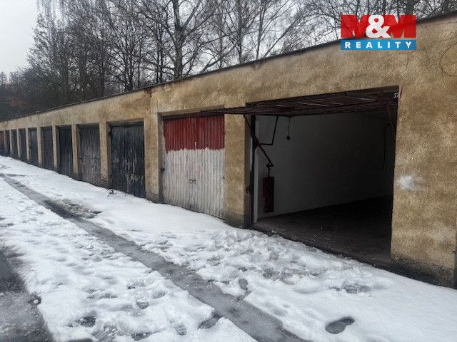 Nabízíme k prodeji udržovanou garáž o ploše 18 m² v Praze 10