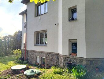 Prodej vícegenerační vily / bytového domu (3 byty, 483 m²), 