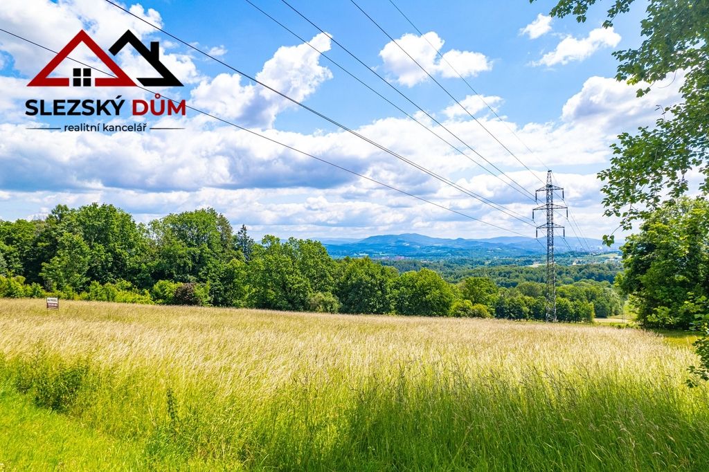 Nabízíme k prodeji pozemek o celkové výměře 3.630 m² v klidn