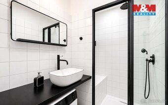 Pronájem světlého bytu 2+kk, 46 m² + sklep – Praha 5, Hluboč