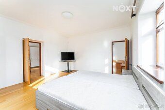 Podnikejte bez nájmu | Dům, dílna a sklady na 2 330 m² | 10 