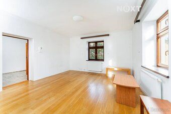 Podnikejte bez nájmu | Dům, dílna a sklady na 2 330 m² | 10 