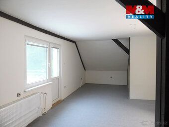 K pronájmu dvougenerační prostorný byt 3+kk (95 m2) s velkou