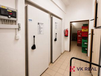 Nabízíme vám exkluzivně přenechání pronájmu zavedené restaur