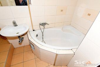 Exkluzivně nabízíme k prodeji spoluvlastnický podíl ve výši 
