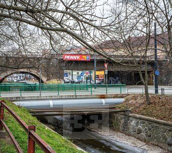 Ev.č. N09298 Dostupné od 1.9.2026 Nabízíme útulný a plně zař