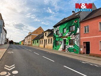Nabízíme k pronájmu stylovou zařízenou čajovnu. Rušná, frekv
