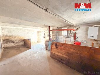 Nabízíme k prodeji rodinný dům na adrese Chvalovského nábřež