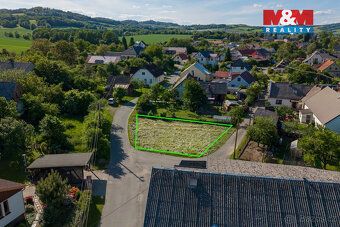 Prodej zahrady v centru obce Horní Libina. Rovinatý pozemek 