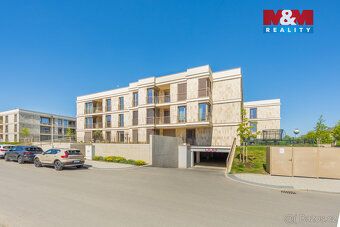 Nabízíme atypický, prostorný byt o rozloze 73 m² s lodžií ih