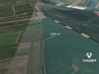 prodám pozemky se stavbou vhodnou k demolici, nový sjezd, sí