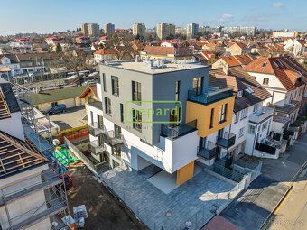 Dovolujeme si Vám exkluzivně nabídnout k pronájmu zcela nový
