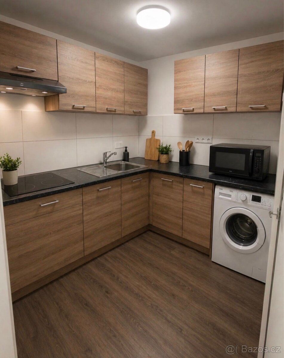 🏡 Pronájem bytu 2+1 – Mladá Boleslav, ul. Ptácká
Nabízíme k 