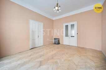 Představuji k prodeji prostorný byt o dispozici 3+1 a užitné