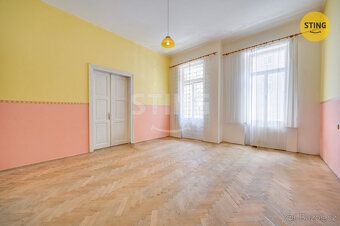 Představuji k prodeji prostorný byt o dispozici 3+1 a užitné