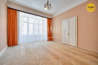 Představuji k prodeji prostorný byt o dispozici 3+1 a užitné